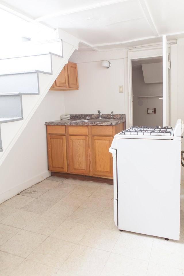 700 Westcott Street - Photo 4 of 20