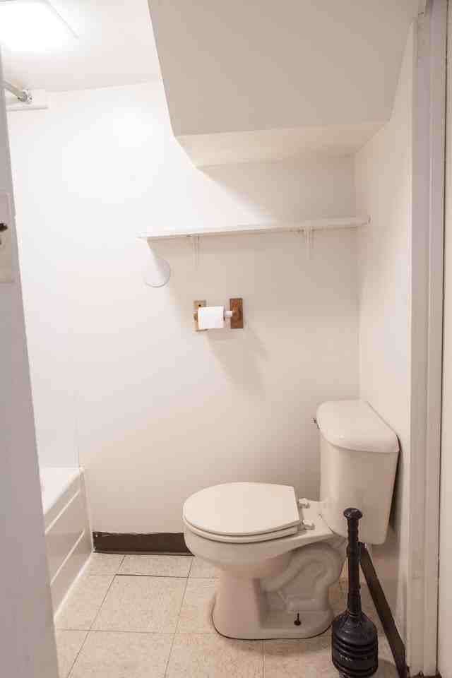 700 Westcott Street - Photo 6 of 20