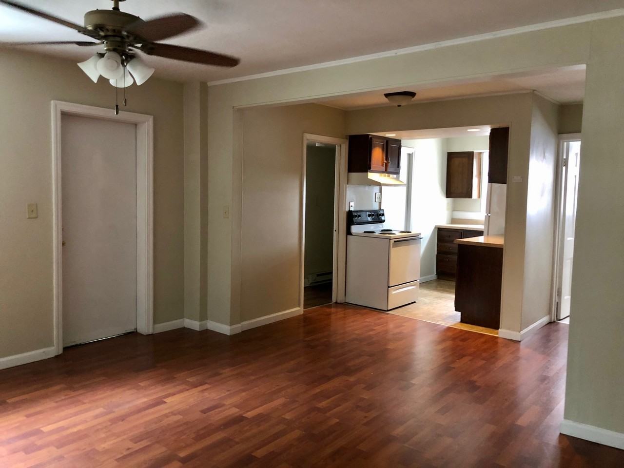 945 S 2nd Street - Photo 3 of 10