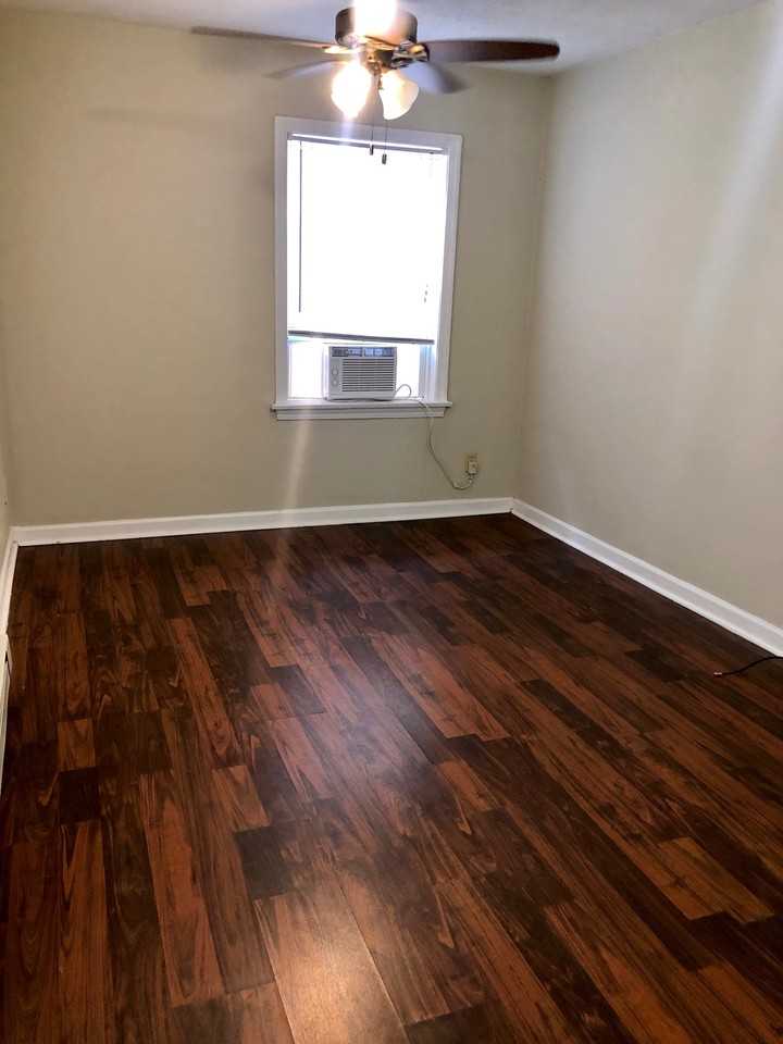 945 S 2nd Street - Photo 7 of 10