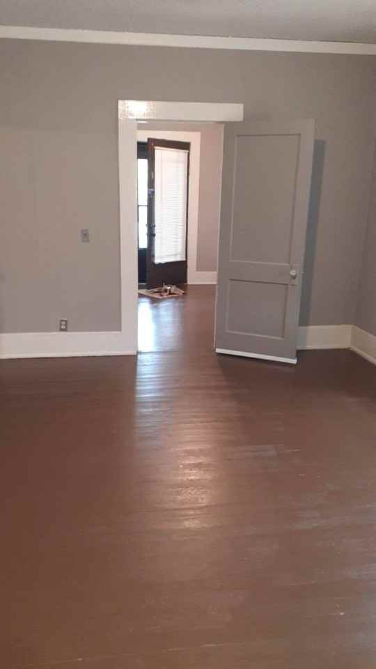 1237 Elm Ave