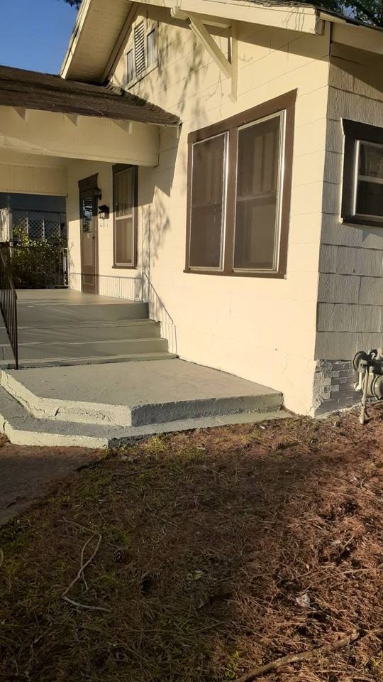 1237 Elm Ave - Photo 3 of 6