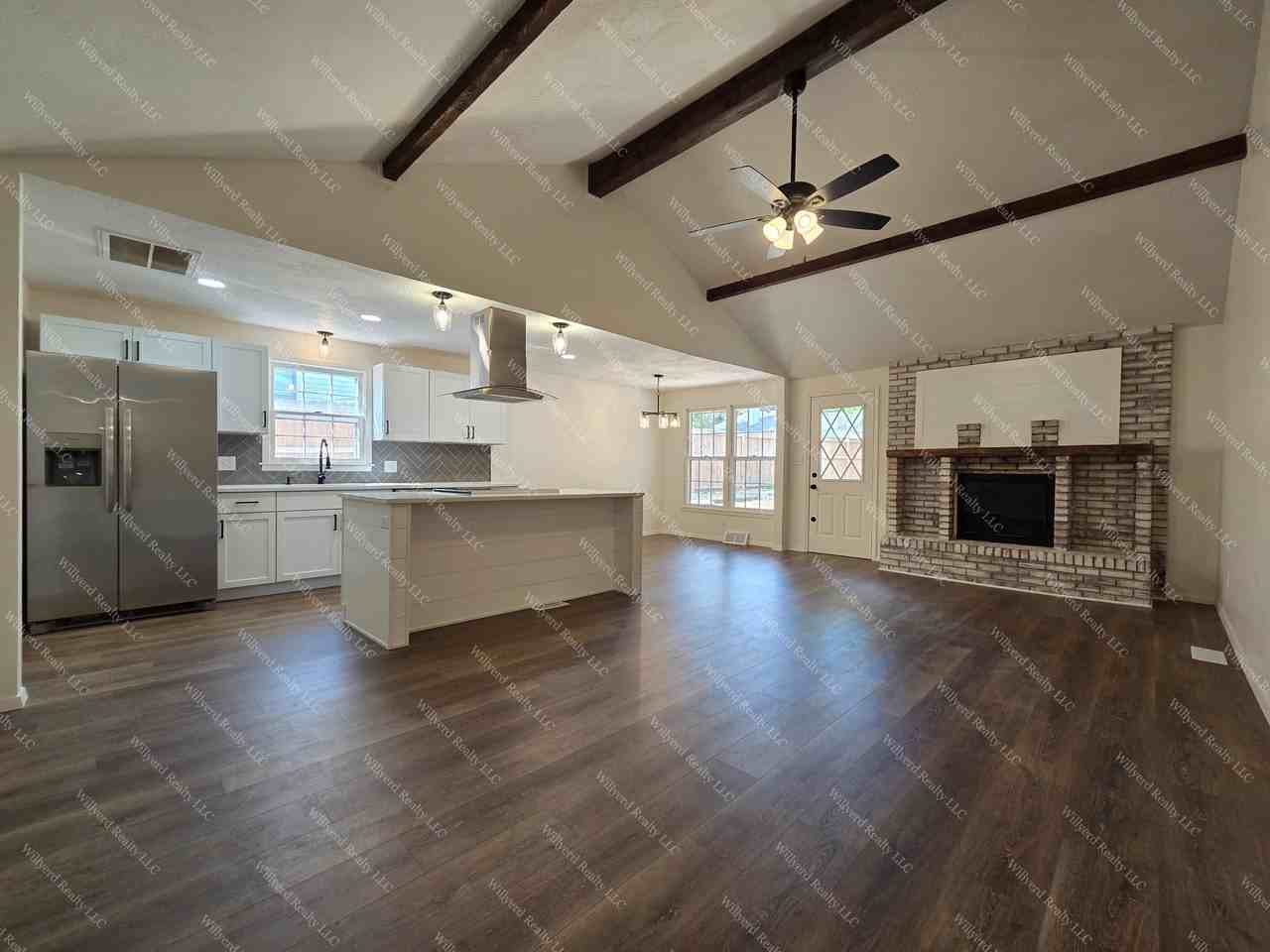 941 W Glenwood St - Photo 3 of 22