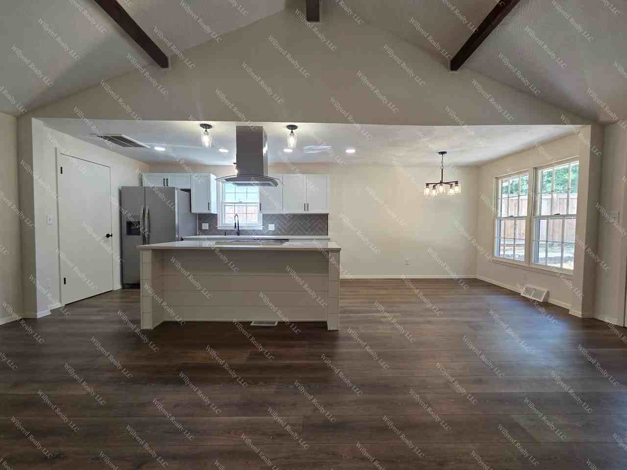 941 W Glenwood St - Photo 4 of 22