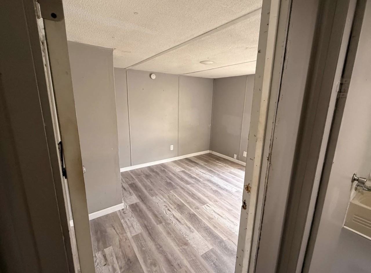 521 E Veterans Memorial Blvd - Photo 4 of 10