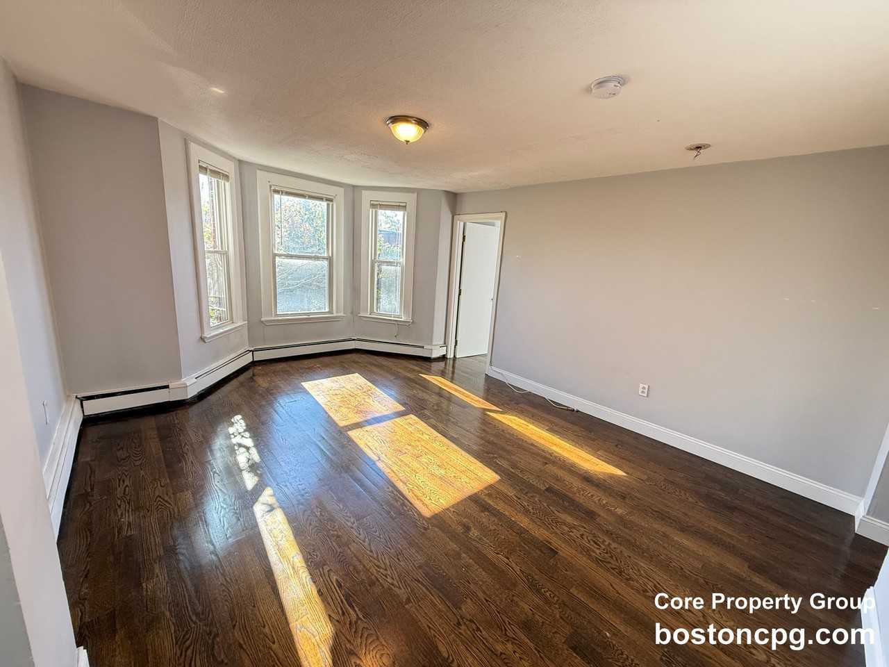 14 Cross St E #2 - Photo 2 of 23