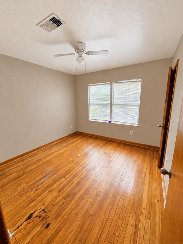 5220 Avenue A - Photo 7 of 11
