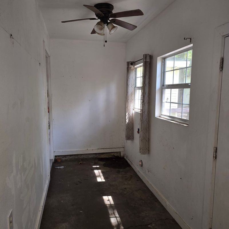 615 Lynn Ave - Photo 4 of 17