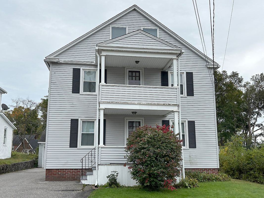 94 Wadhams Ave