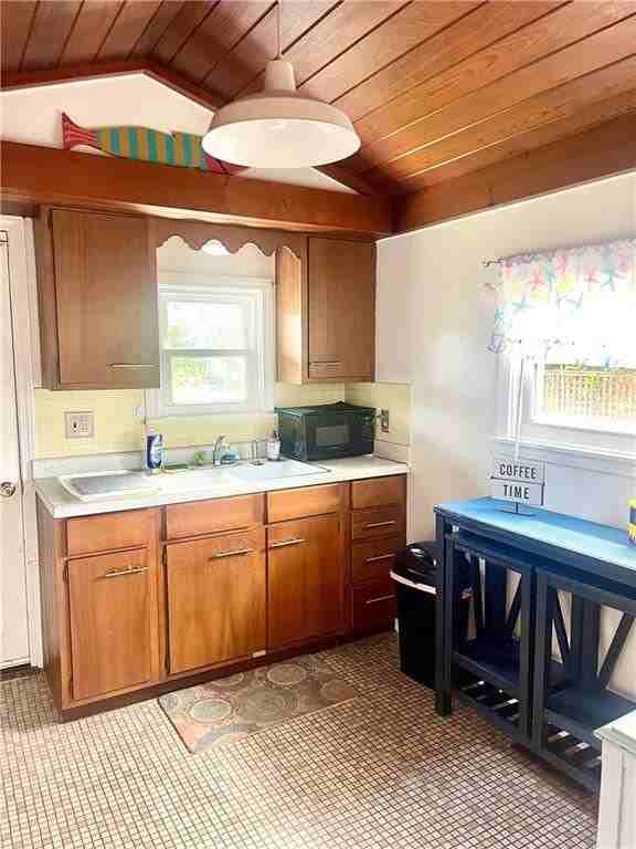 74 Orchard Ave - Photo 7 of 17