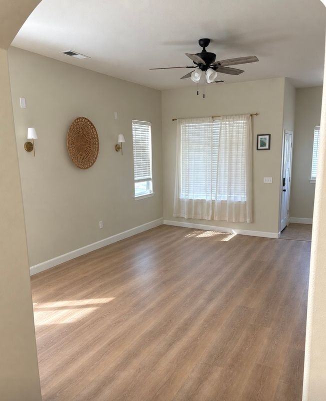1405 Yosemite Dr - Photo 2 of 15
