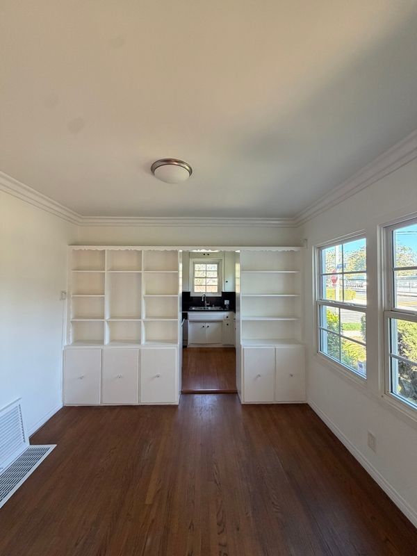 2701 Federal Ave - Photo 4 of 15