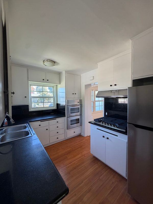 2701 Federal Ave - Photo 6 of 15