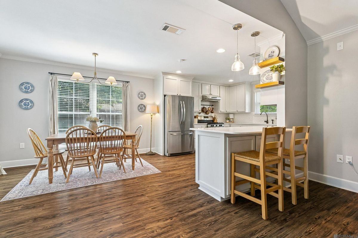 1311 Tallwood Dr - Photo 5 of 25