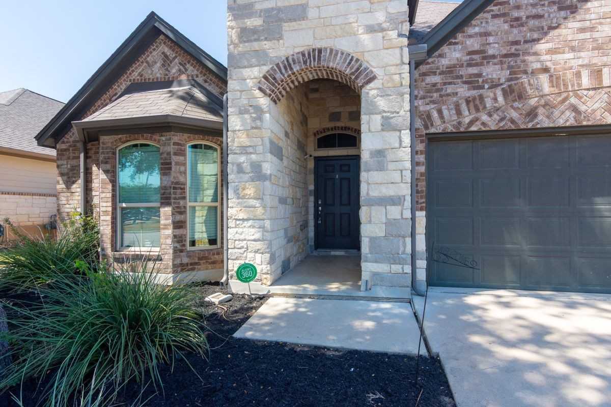 1916 Bobbywoods Ln - Photo 2 of 38