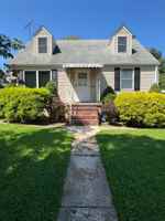 featured image of 5634 North Ln