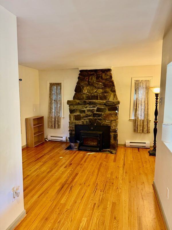 25 Cypress Ln