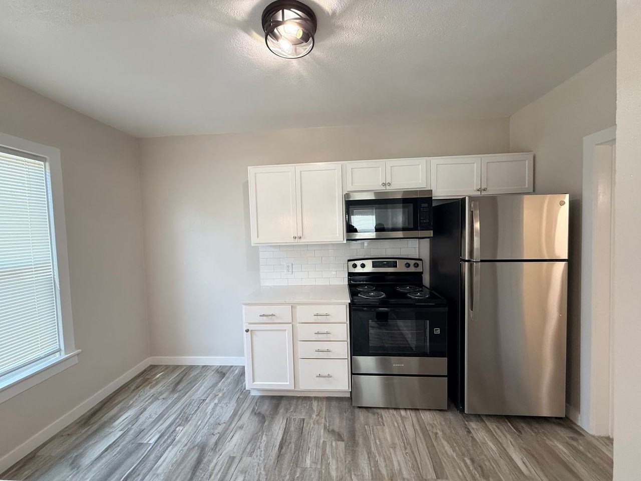 Warbo Apartments - Photo 4 of 27