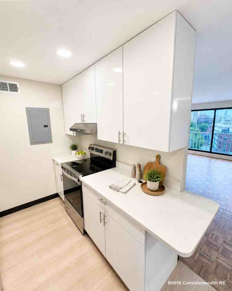 Massachusetts Ave #9G - Photo 3 of 7