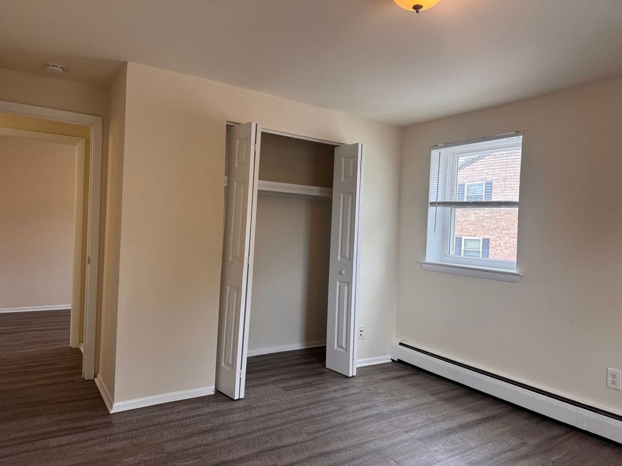 Knightsbridge - Photo 4 of 17