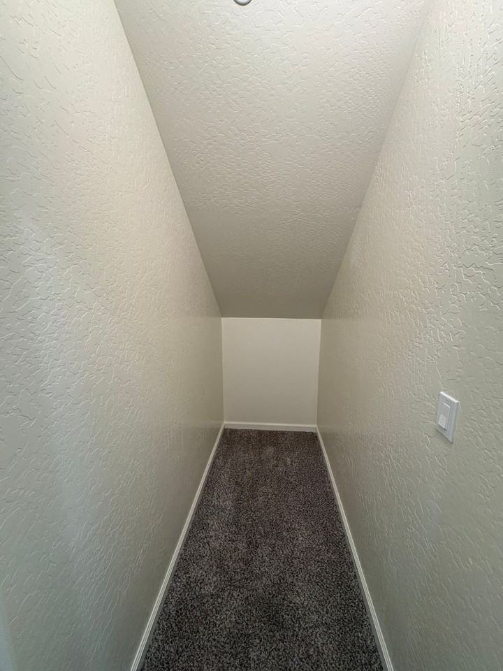 1005 W Sedona Ave - Photo 2 of 37