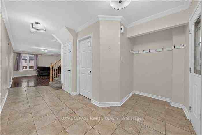 8 Vail Meadows Crescent - Photo 5 of 26