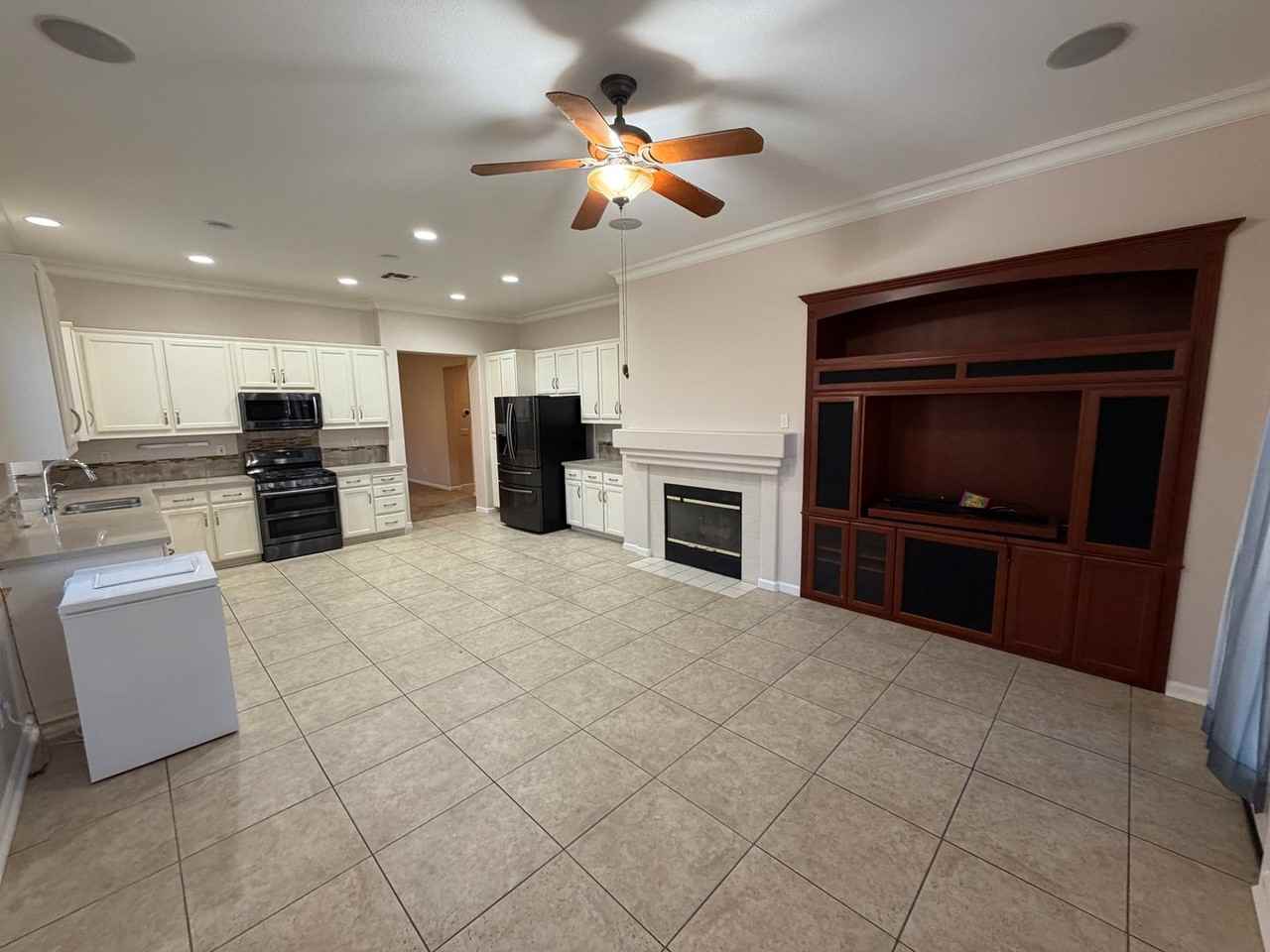 1193 Annamarie Way - Photo 5 of 17