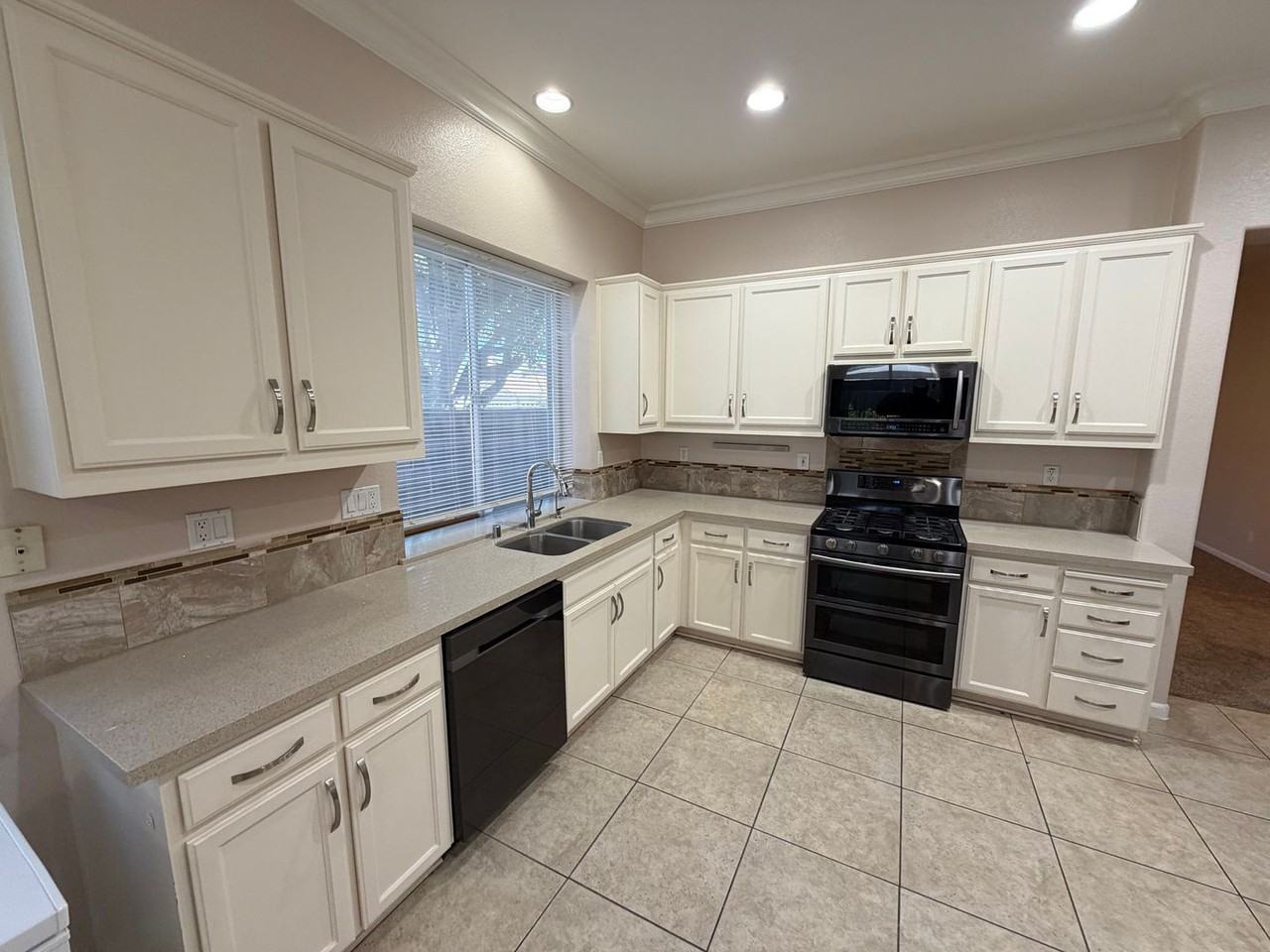 1193 Annamarie Way - Photo 7 of 17