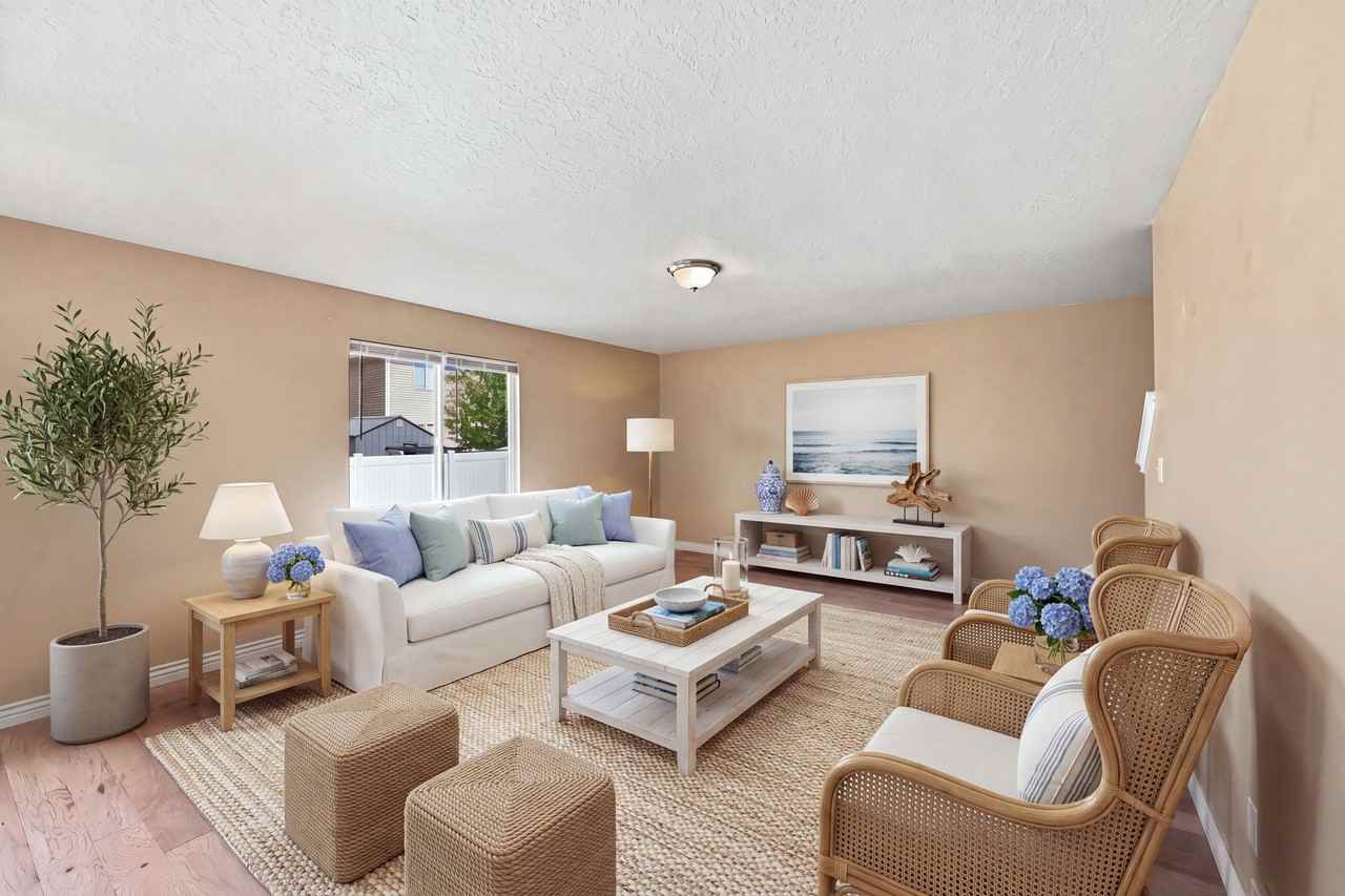 2349 E Jim Bridger Dr - Photo 2 of 30