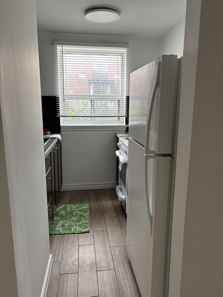 1047 Victoria Park Avenue #3 - Photo 6 of 9