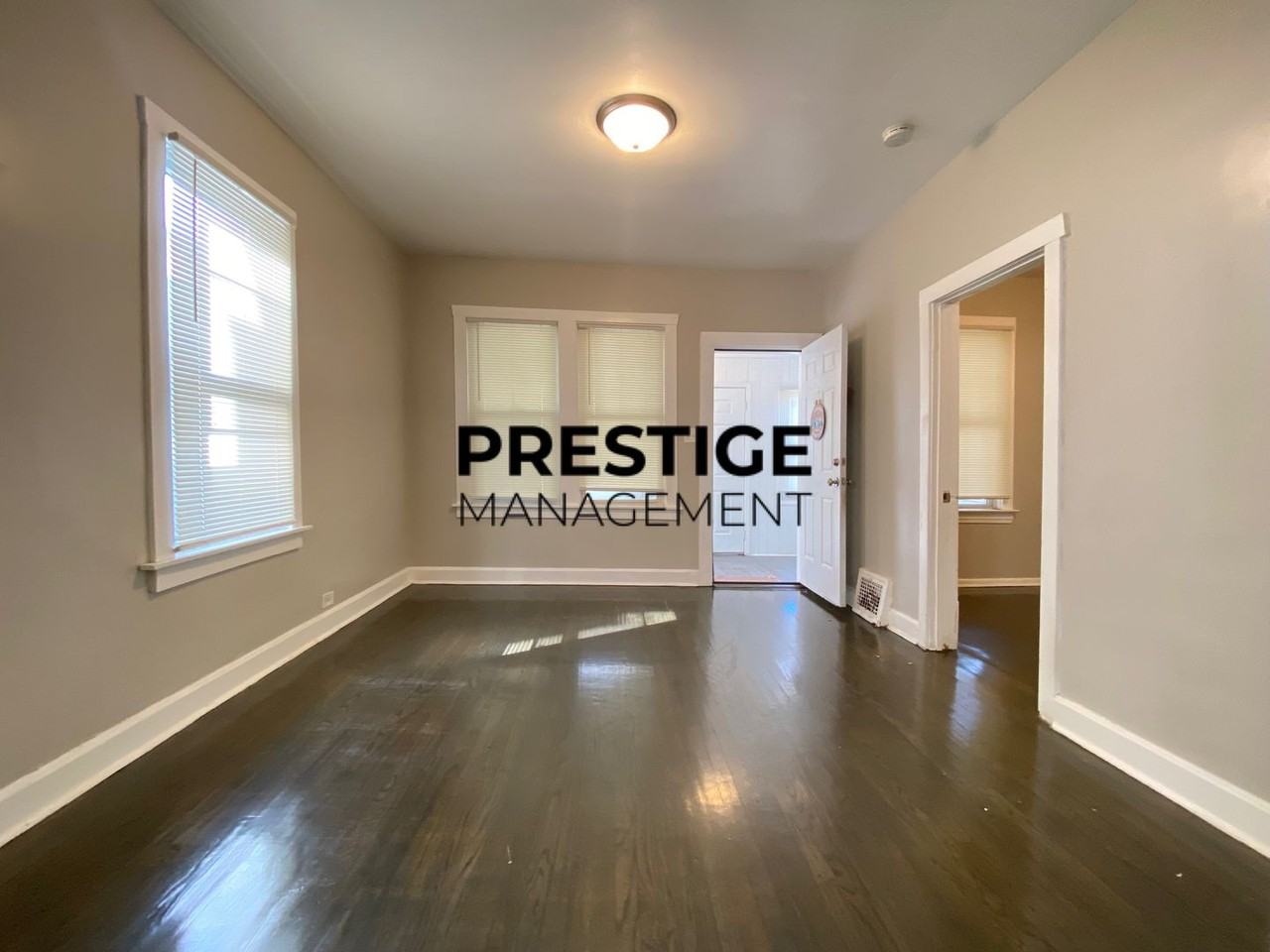 4907 Tod Ave - Photo 3 of 10