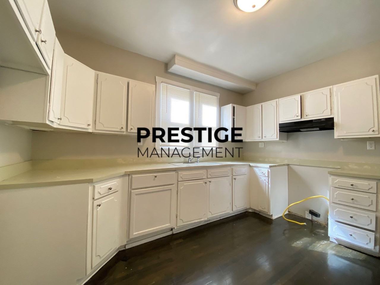 4907 Tod Ave - Photo 5 of 10