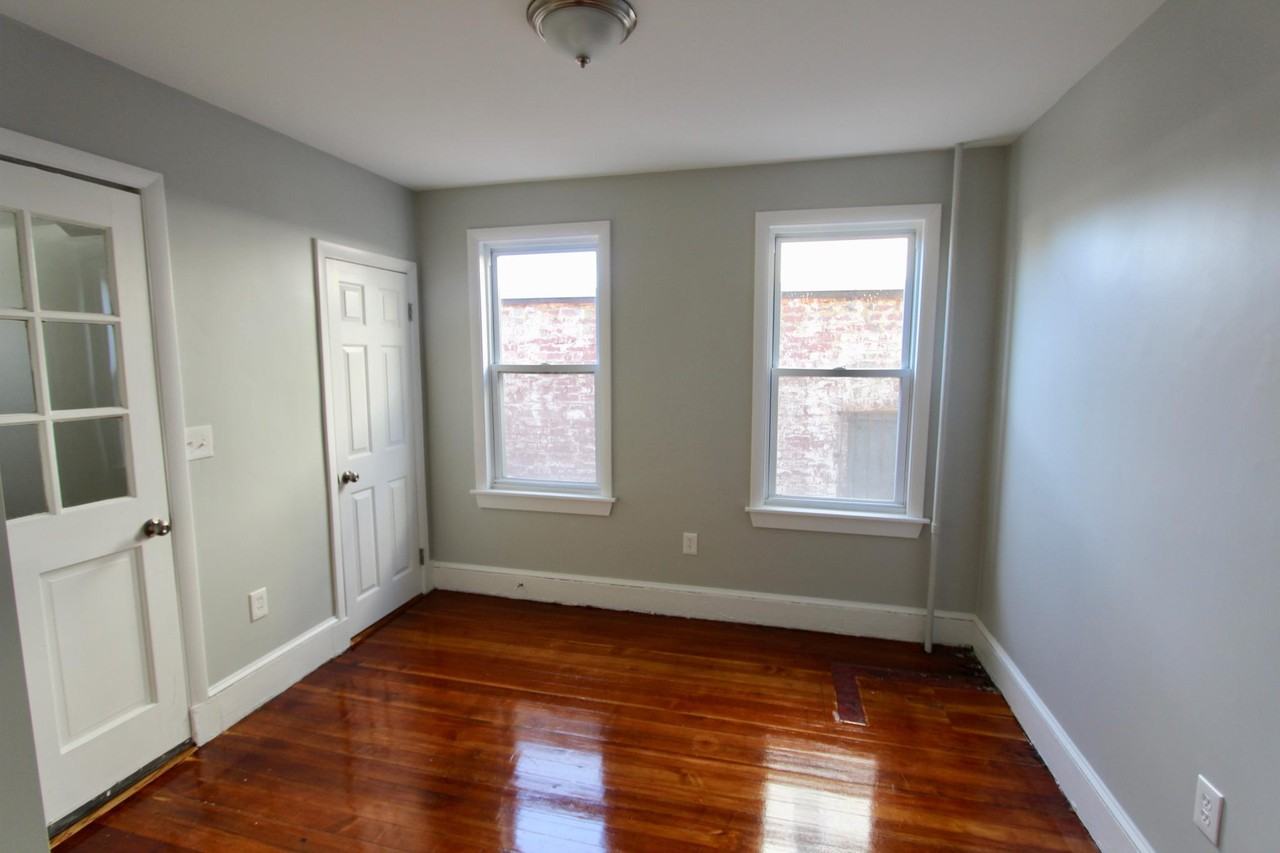 84 Shirley Ave #1 - Photo 3 of 7
