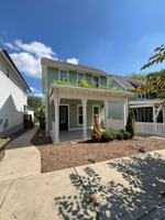 featured image of 942 S College Ave