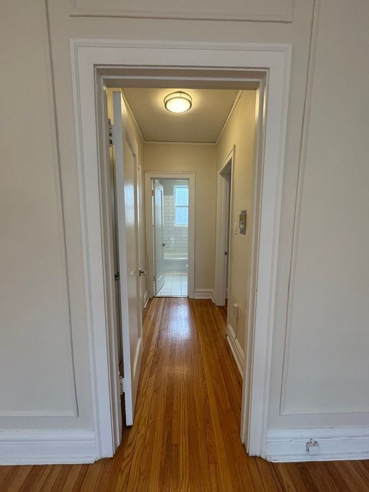 511 Lee St #3 - Photo 4 of 17