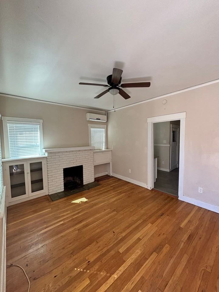 403 N Tyndall Ave - Photo 2 of 9