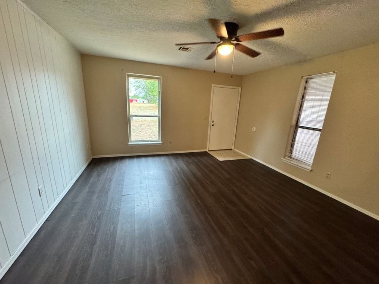 816 S 5th St - Photo 2 of 15