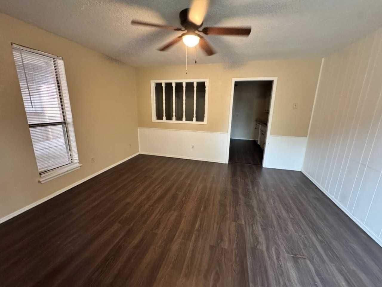 816 S 5th St - Photo 3 of 15