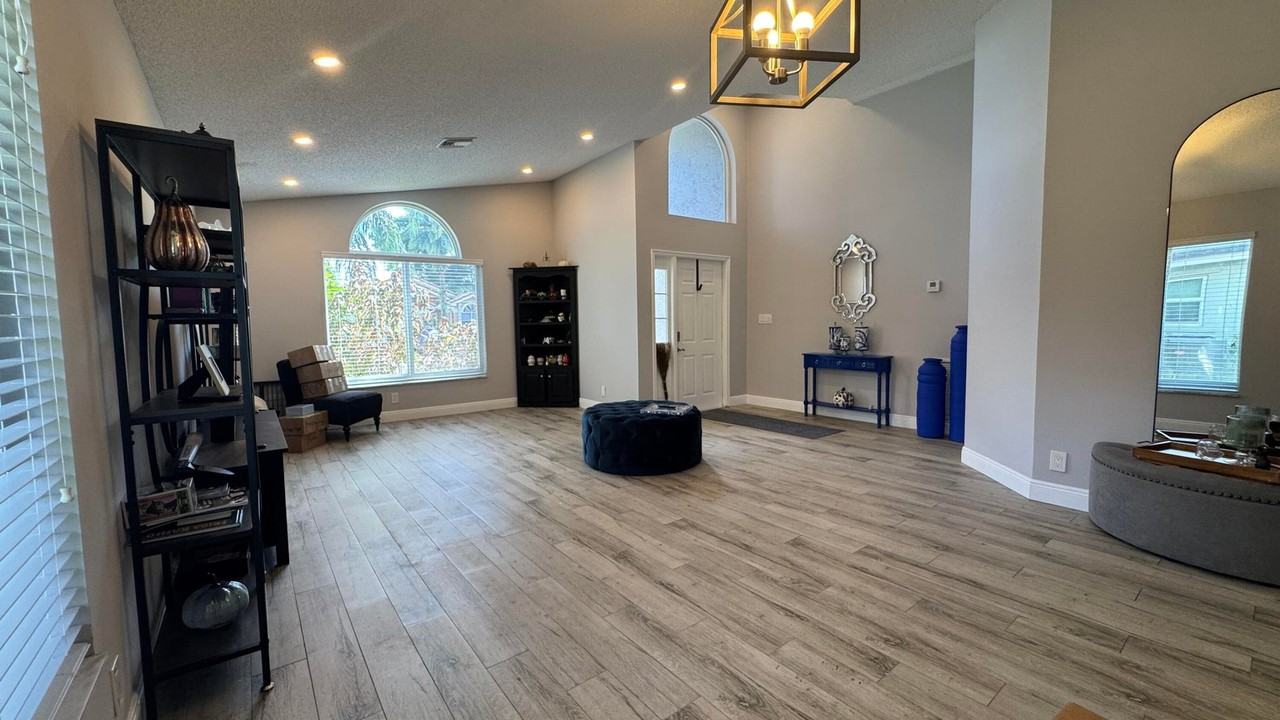 8610 Tourmaline Blvd - Photo 6 of 15