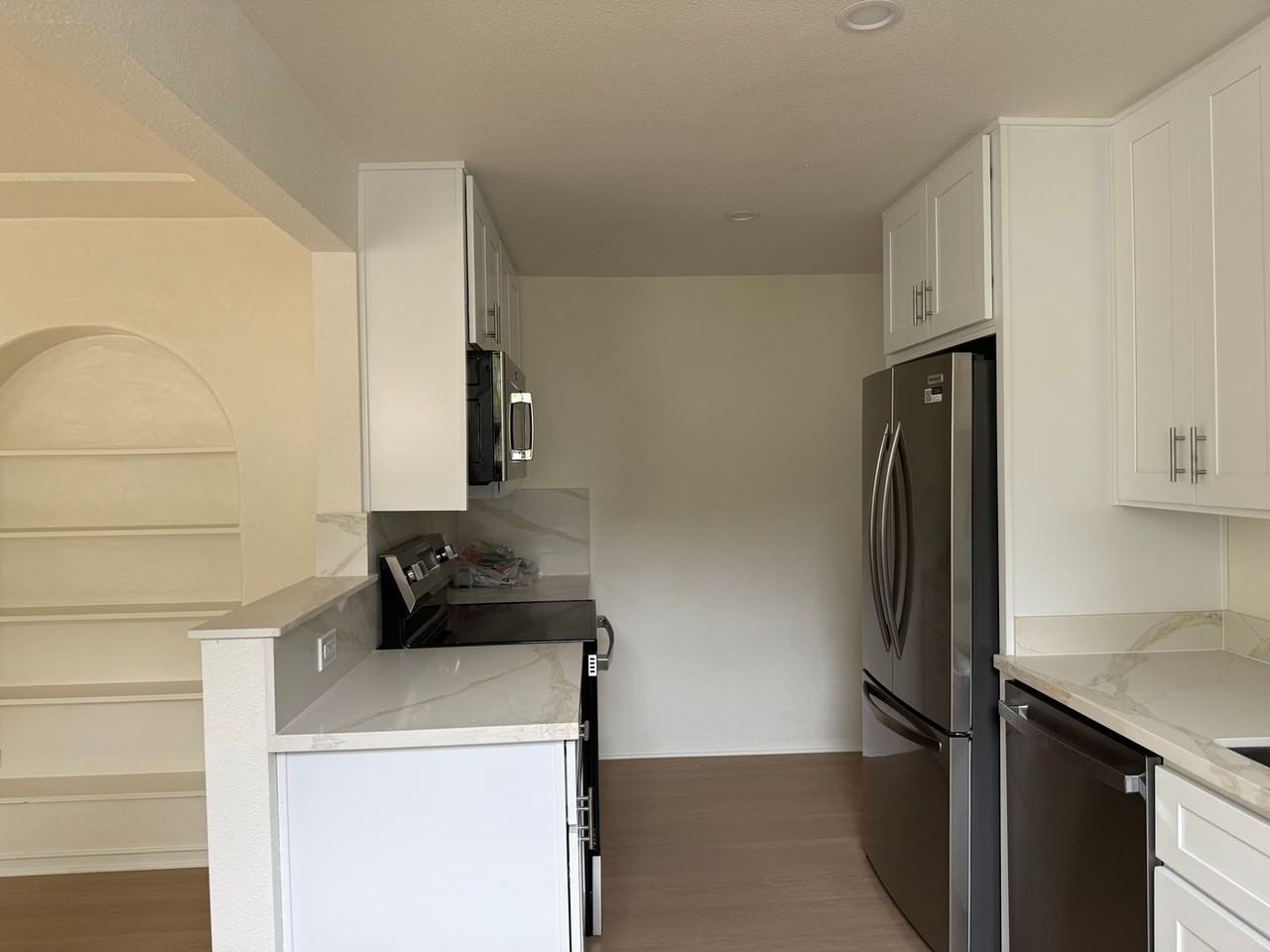 1100 Park Ave - Photo 4 of 29