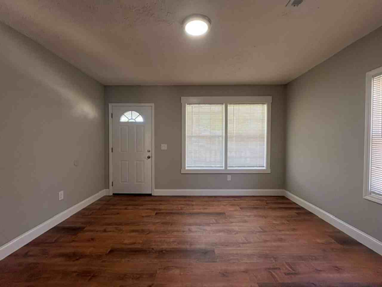 3622 Skyline Dr Apt A - Photo 3 of 14