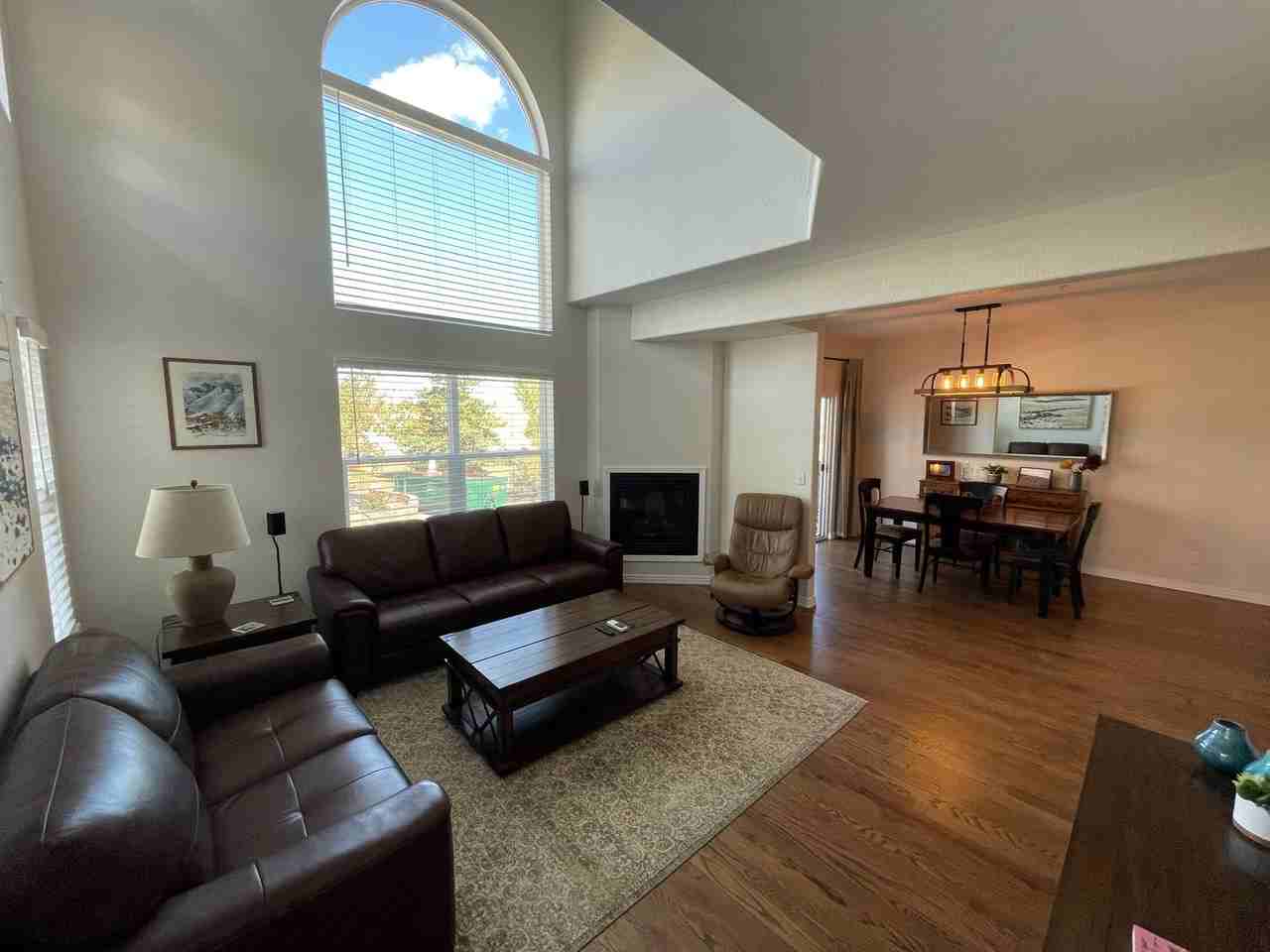 201 Rockview Dr - Photo 5 of 29
