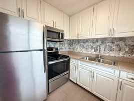 featured image of 3001 Bee Ridge Rd