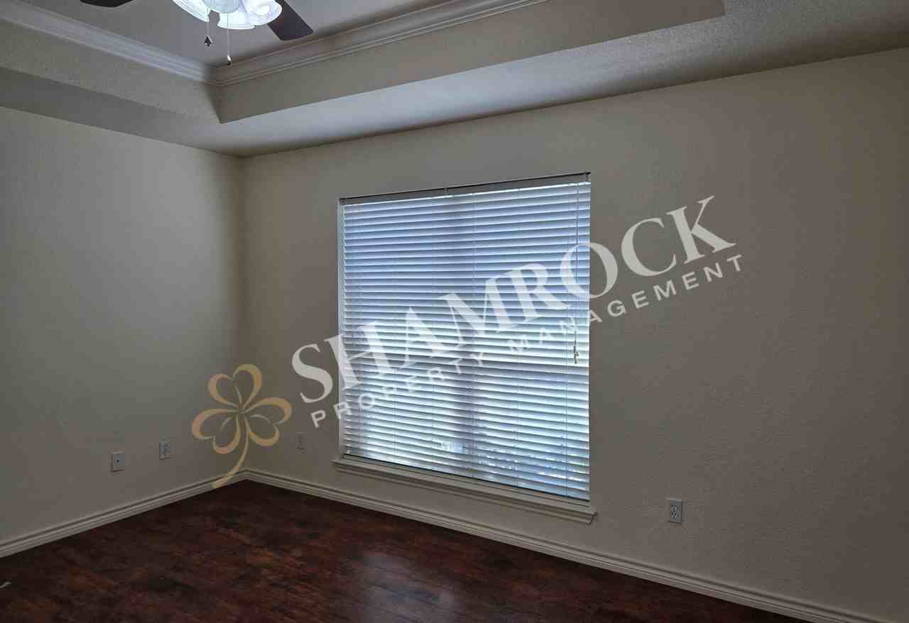 6905 N River Xing - Photo 6 of 17