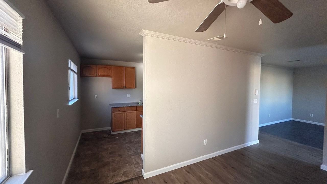 8805 Laird St - Photo 4 of 24