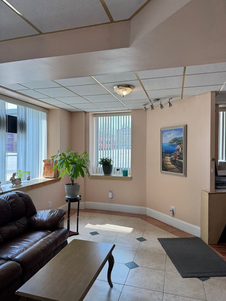 3401 Forbes Ave - Photo 4 of 30