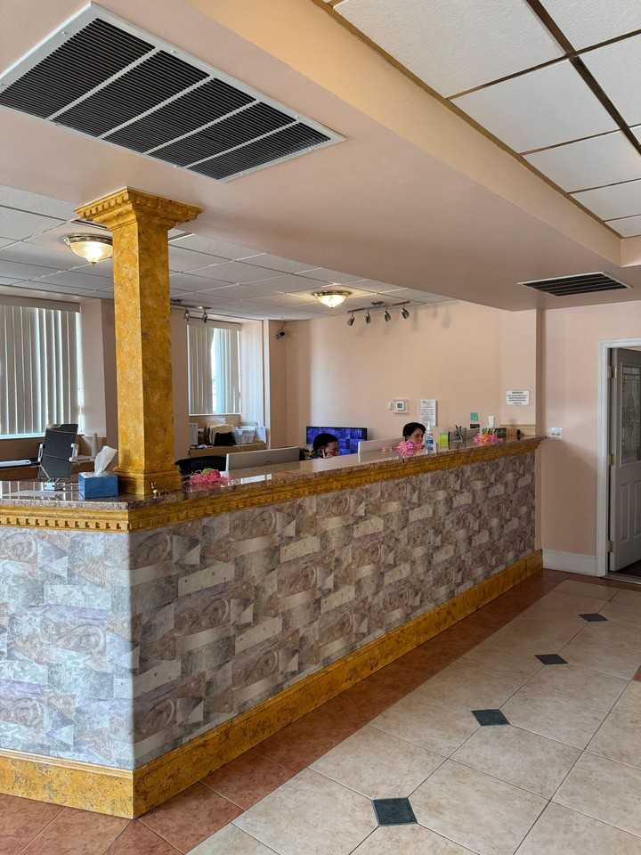 3401 Forbes Ave - Photo 3 of 30