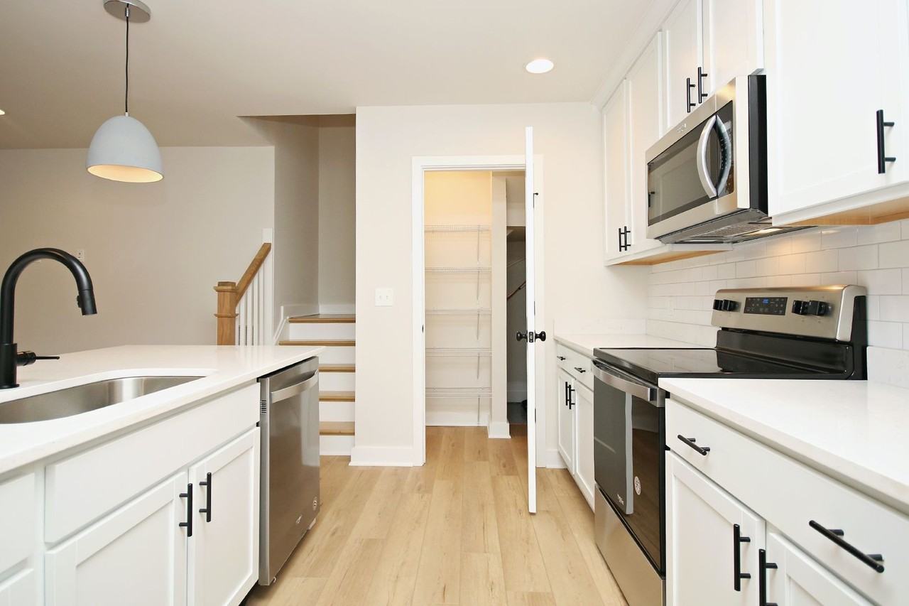 1912 Lewis Mountain Rd #B - Photo 4 of 23