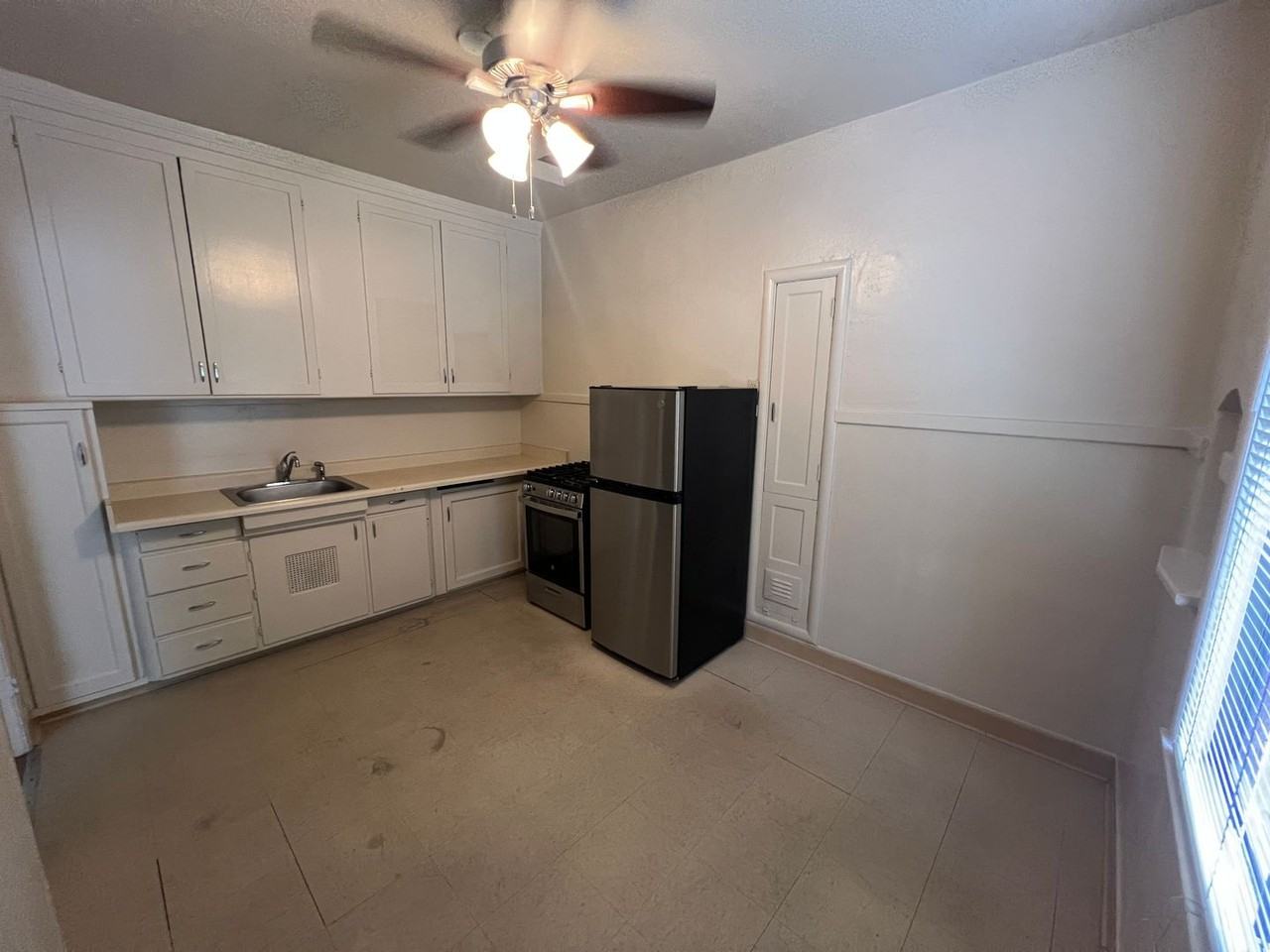 603 S 1st St #4 - Photo 6 of 8