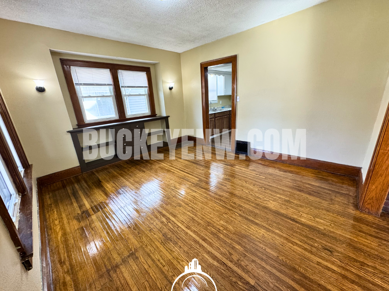 3832 Jackman Rd - Photo 4 of 15
